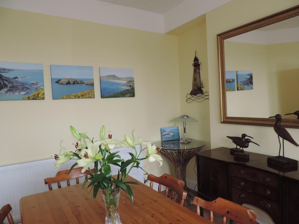 Fern Villa B&B Fishguard Bagian luar foto